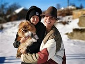 Dara Rolins s dcerou Laurou a psím mazlíkem si uívají i eskou zimu. Rozhodn...