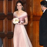 Kate Middleton zazila v rb od Gucciho.