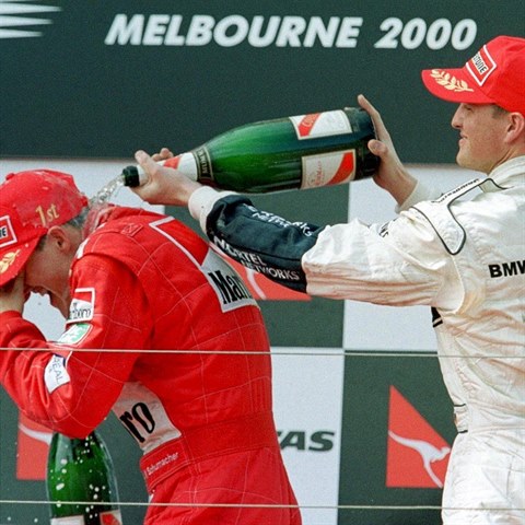 Na Grand Prix Austrlie 2000 v Melbourne stli spolu na stupnch vtz.