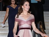 Kate Middleton se stal terem kritiky za róbu od Gucciho, který nedávno elil...