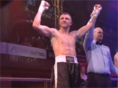 Jakub táfek si nedávno odbyl svj boxerský debut.