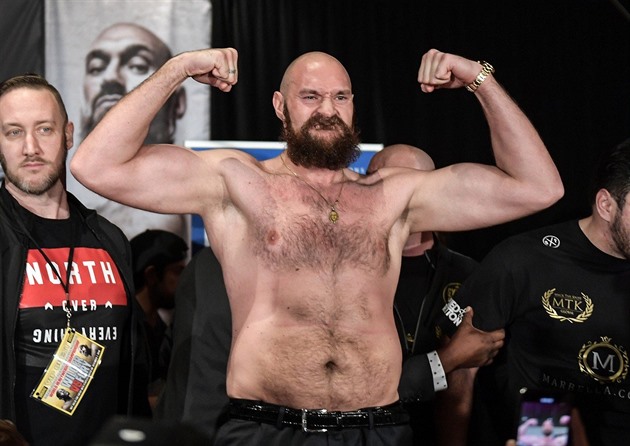 Tyson Fury není zrovna typ vysekaného svalovce. Má dlouhodob problémy s...