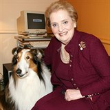 Madeleine Albright je bval ministryn zahraninch vc USA.  Bhem prvn...