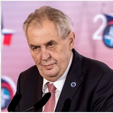 Miloš Zeman se postavil na stranu Klause mladšího.