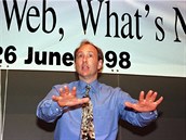 Zakladatel webu Tim Berners-Lee v roce 1998, kdy se  jeho vynález rozjídl...