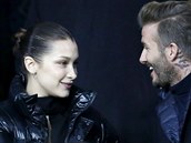 David Beckham a Bella Hadid na loské pehlídce Dior