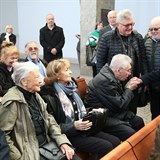 Ve druh ad sedl zpvk Josef Zma (86) a tak zpvaka Yvetta Simonov (90).