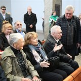 Ve druh ad sedl zpvk Josef Zma (86) a tak zpvaka Yvetta Simonov (90).