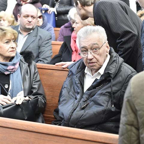 Dob ptel Yvetta Simonov a Josef Zma se potkali na pohbu Aky Janoukov.