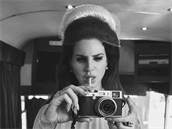 Lana Del Rey, jak ji asi znáte...