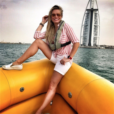 Lucie Borhyov v Dubaji.