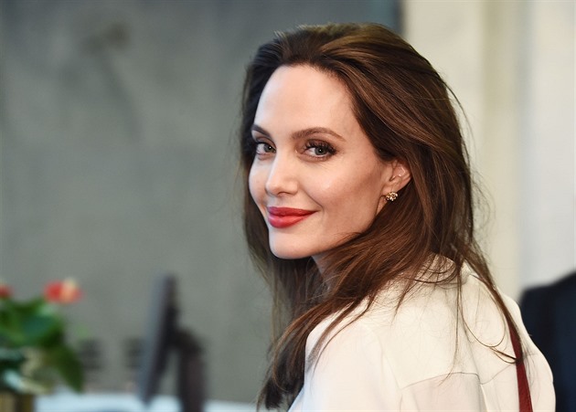 Angelina Jolie byla divoška