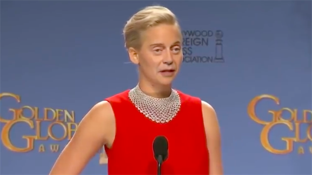 Výmna  obliej ve videích dolo a moc daleko. Toto je Jennifer Lawrence a Steve Buscemi