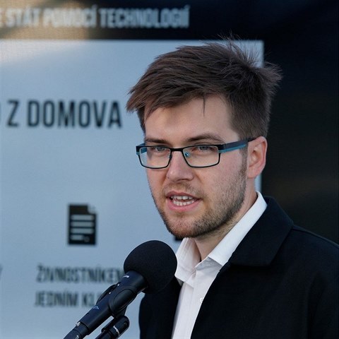 Jakub Michálek zaútočil na novináře.