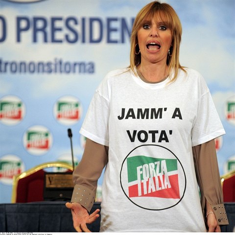 Alessandra Mussolini je lenkou stedopravicov strany Forza Italia.