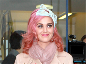 Pláeme, Katy Perry u má nového nabíjee