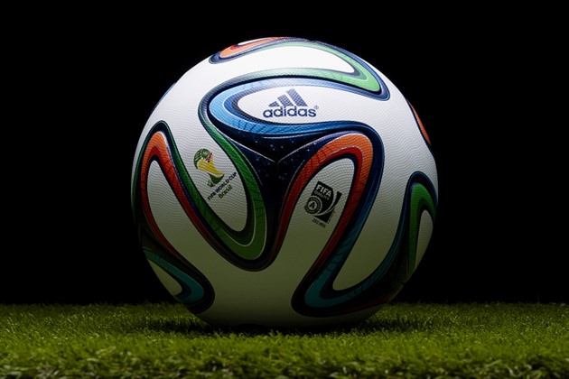 Adidas odhalil oficiální mí pro MS ve fotbale 2014