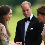 Kensingtonsk palc fmy o sporu Kate Middleton a Rose Hanbury.