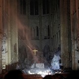 Požár katedrály Notre-Dame zasáhl celý svět.