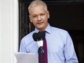 Julian Assange bydlel v Londýn na ekvádorském velvyslanectví od roku 2012.
