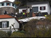 Na Madeie sjel autobus s turisty a následky jsou opravdu tragické.