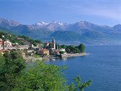 Jezero Como na severu Itálie je astým cílem turist.