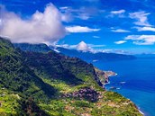 Madeira je populární zejména mezi vyznavai pí turistiky a milovníky bohaté...