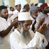 Muslimové na Srí Lance vyjadřují podporu po velikonočních teroristických...