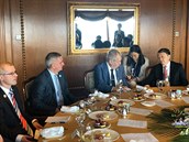 Prezident Milo Zeman bhem setkání s pedstaviteli spolenosti CITIC Group.