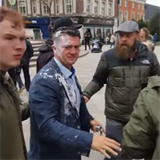 Tommy Robinson dopadl neslavn.