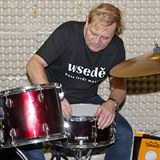 Petr tvrtnek je novm bubenkem kapely Wsed.