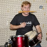 Petr Čtvrtníček je novým bubeníkem vězeňské  kapely Wsedě.