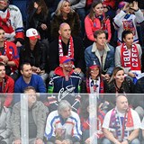 Zápas s Ruskem v Bratislavě se nenechal ujít ani slavný fotbalový útočník Jan...