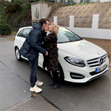 Mareš věnoval své mamince nového Mercedesa.