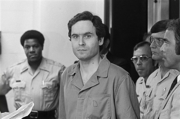 Ted Bundy během soudního procesu