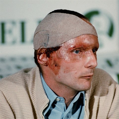 Niki Lauda se k zvodn vrtil 42 dn po nehod.