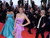 Petra Nmcová letos v Cannes propagovala udritelnou módu.