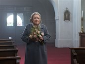 Jiina Bohdalová jako oputná vdova Kvta Galová ve filmu Klec.