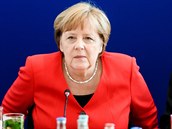 Angelu Merkel výsledky voleb do EP píli nenadchly.