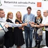 Lucie byla jednou z kmoter novho vna pedstaven v prask botanick zahrad.