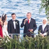 Prezident Erdogan novomanželům měl co říct.