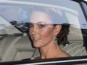 Kate Middleton na banketu královny Albty II.