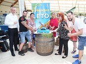 Václav Bárta zahájil s dalími celebritami Kubánské léto v Aquapalace v...