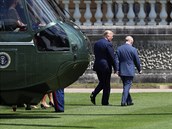 Trumpa a Melanii do Buckinghamského paláce odvedl princ Charles s manelkou...