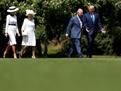 Princ Charles s Donaldem Trumpem a jejich manelky