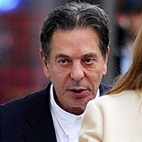 Charles Saatchi ml svou bvalou en Nigellu fyzicky napadnout.