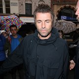 S Bratrem Noelem je Liam Gallagher na noe odjakiva.