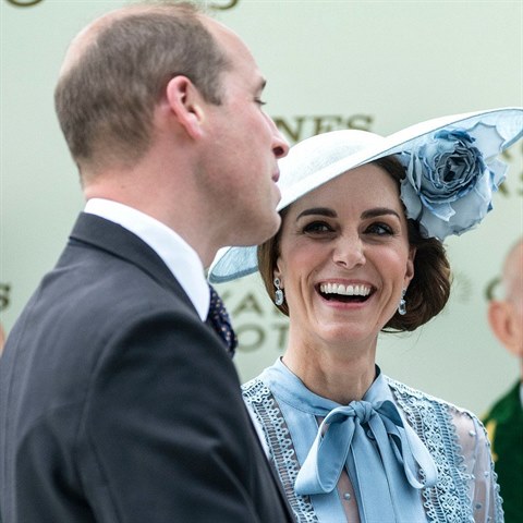 Kate Middleton s princem Williamem vypadaj astn.