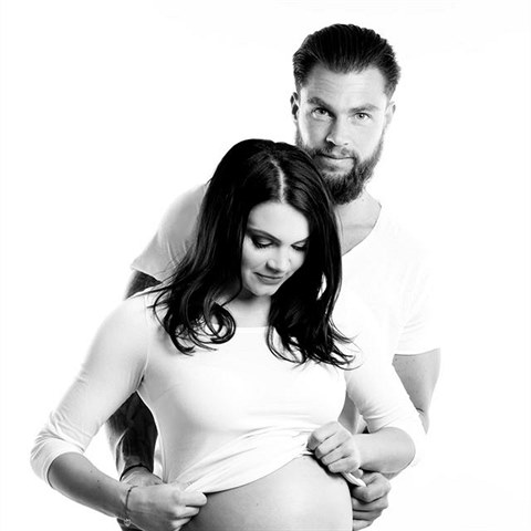 P�ed narozen�m si je�t� zv��nili t�hotensk� b��ko.