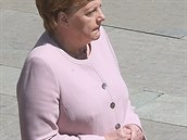 Angela Merkelová pivítala ukrajinského prezidenta. Nebylo jí pitom vbec...